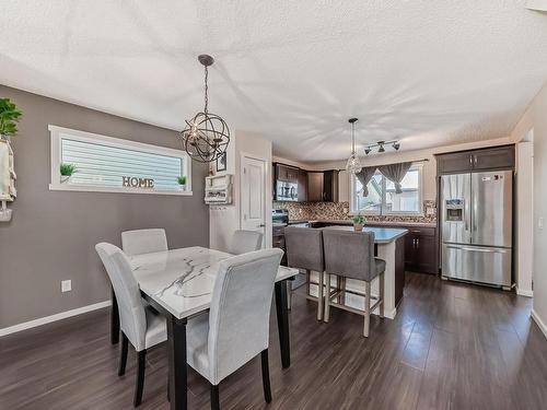 2900 Maple Way, Edmonton, AB - Indoor Photo Showing Dining Room