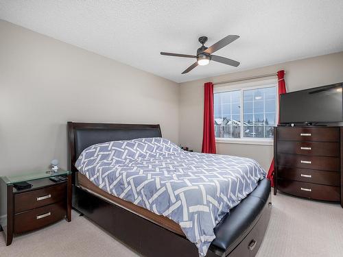 11924 167B Avenue, Edmonton, AB - Indoor Photo Showing Bedroom