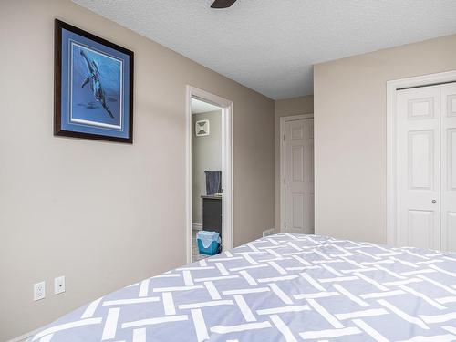 11924 167B Avenue, Edmonton, AB - Indoor Photo Showing Bedroom