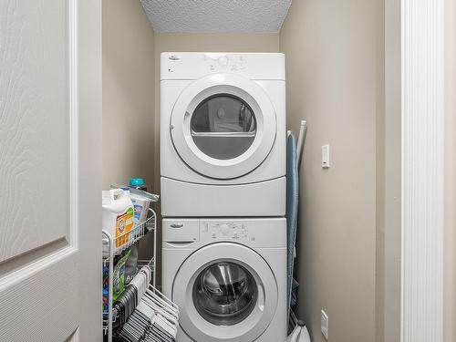 11924 167B Avenue, Edmonton, AB - Indoor Photo Showing Laundry Room