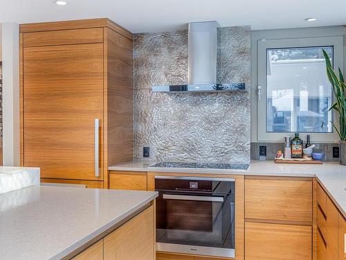 4 Whitemud Place, Edmonton, AB - Indoor Photo Showing Kitchen