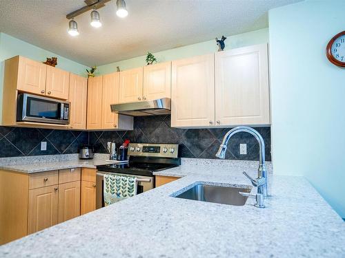 405 85 Street, Edmonton, AB - Indoor Photo Showing Kitchen