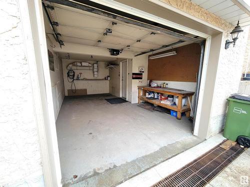 17632 96 Avenue, Edmonton, AB -  Photo Showing Garage