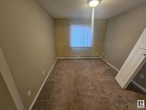 Edmonton, AB - Indoor Photo Showing Other Room