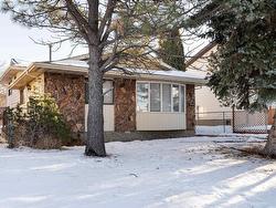 3829 62 Street  Edmonton, AB T6L 1A4