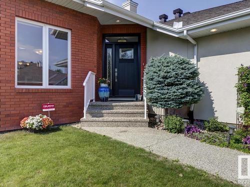 9 1225 Wanyandi Road, Edmonton, AB - Outdoor