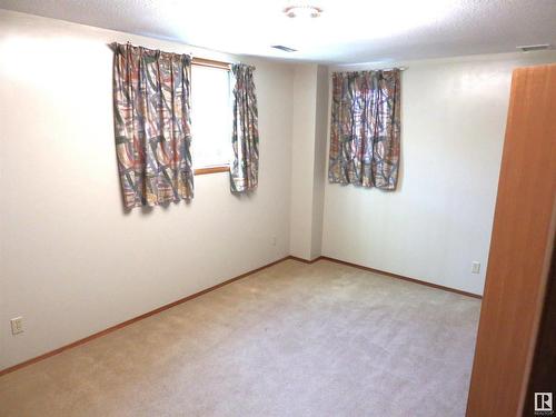 5215 49 Avenue, Onoway, AB - Indoor Photo Showing Other Room