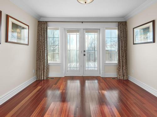 7808 Jasper Avenue, Edmonton, AB - Indoor Photo Showing Other Room