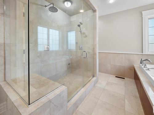 7808 Jasper Avenue, Edmonton, AB - Indoor Photo Showing Bathroom