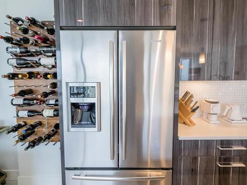 601 11969 Jasper Avenue, Edmonton, AB - Indoor Photo Showing Kitchen