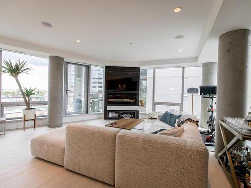 601 11969 Jasper Avenue, Edmonton, AB - Indoor Photo Showing Living Room