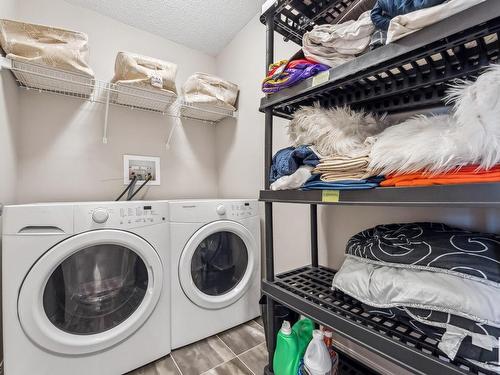 729 Eagleson Cres, Edmonton, AB - Indoor Photo Showing Laundry Room