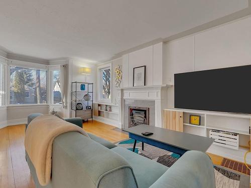 11509 88 Street, Edmonton, AB - Indoor Photo Showing Living Room With Fireplace