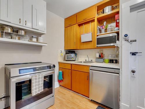 11509 88 Street, Edmonton, AB - Indoor Photo Showing Kitchen