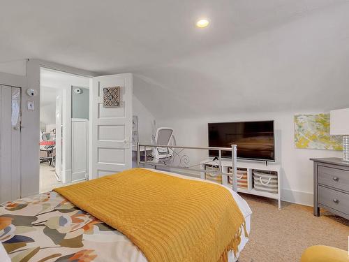 11509 88 Street, Edmonton, AB - Indoor Photo Showing Bedroom