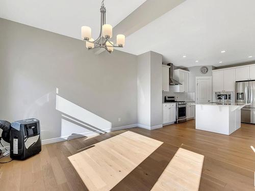 22407 99 Avenue, Edmonton, AB - Indoor Photo Showing Kitchen With Upgraded Kitchen