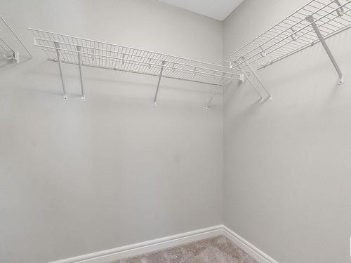 22407 99 Avenue, Edmonton, AB - Indoor With Storage