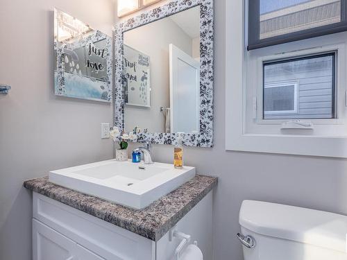 18111 75 Street, Edmonton, AB - Indoor Photo Showing Bathroom