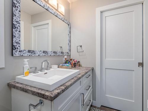 18111 75 Street, Edmonton, AB - Indoor Photo Showing Bathroom