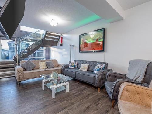 18111 75 Street, Edmonton, AB - Indoor Photo Showing Living Room