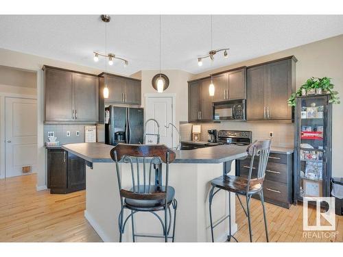 21632 94B Avenue, Edmonton, AB - Indoor Photo Showing Kitchen With Upgraded Kitchen