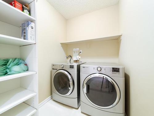 21 2419 133 Avenue, Edmonton, AB - Indoor Photo Showing Laundry Room