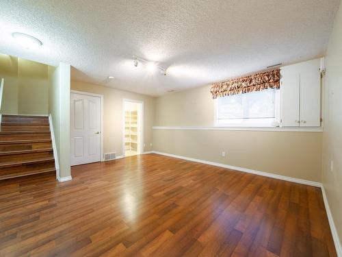 21 2419 133 Avenue, Edmonton, AB - Indoor Photo Showing Other Room