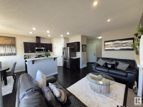 1408 33B Street, Edmonton, AB - Indoor