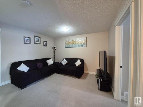 1408 33B Street, Edmonton, AB - Indoor