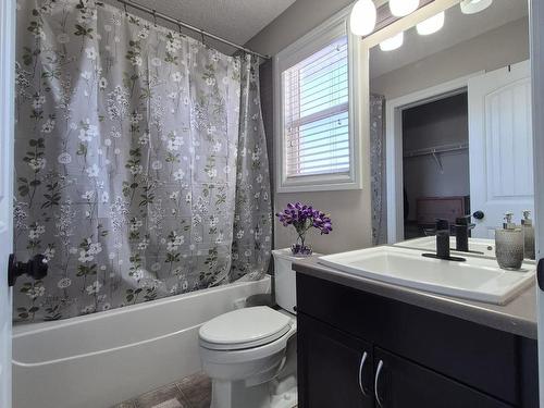 1408 33B Street, Edmonton, AB - Indoor Photo Showing Bathroom