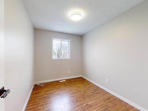 5 1580 Mill Woods Rd E, Edmonton, AB - Indoor Photo Showing Other Room