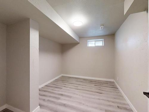 5 1580 Mill Woods Rd E, Edmonton, AB - Indoor Photo Showing Other Room