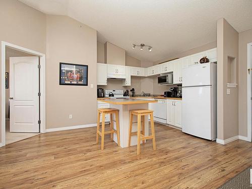 416 5350 199 Street, Edmonton, AB - Indoor Photo Showing Kitchen