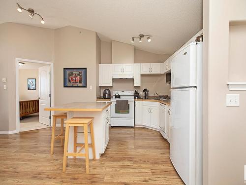 416 5350 199 Street, Edmonton, AB - Indoor Photo Showing Kitchen