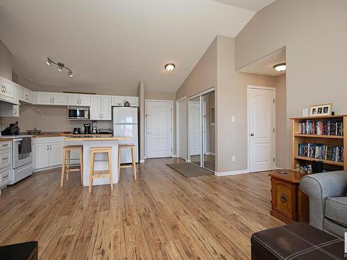 416 5350 199 Street, Edmonton, AB - Indoor Photo Showing Kitchen