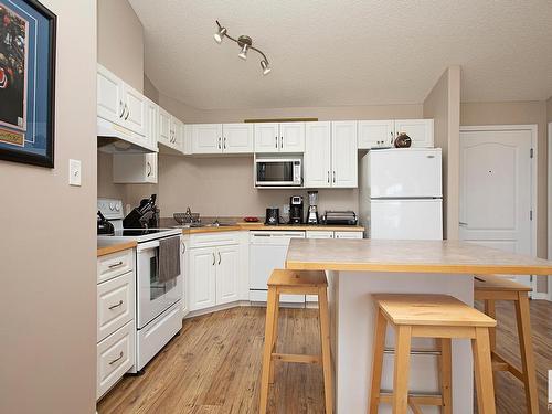 416 5350 199 Street, Edmonton, AB - Indoor Photo Showing Kitchen