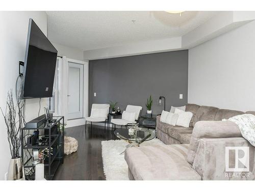 315 10523 123 Street, Edmonton, AB - Indoor Photo Showing Living Room