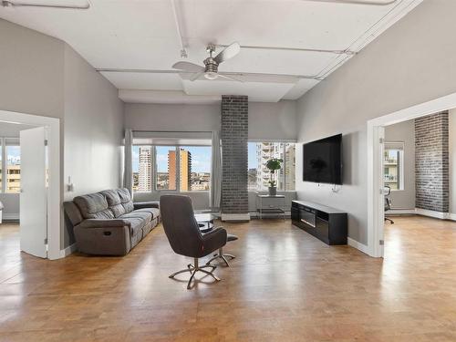 905 10179 105 Street, Edmonton, AB - Indoor Photo Showing Living Room