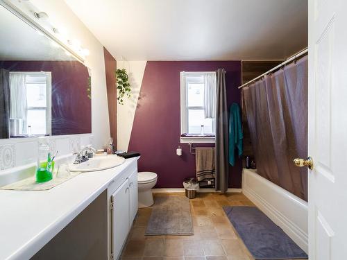 11519 95 Street, Edmonton, AB - Indoor Photo Showing Bathroom