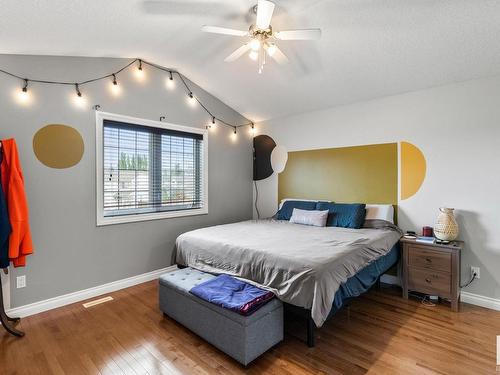 Stony Plain, AB - Indoor Photo Showing Bedroom