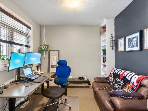 Stony Plain, AB - Indoor Photo Showing Office