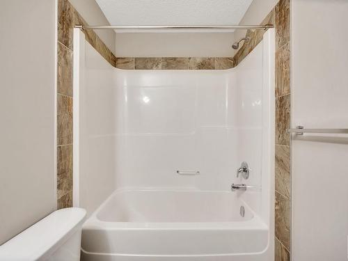 705 176 Street, Edmonton, AB - Indoor Photo Showing Bathroom