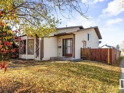 324 LAGO LINDO CR NW  Edmonton, AB T5Z 1Y9