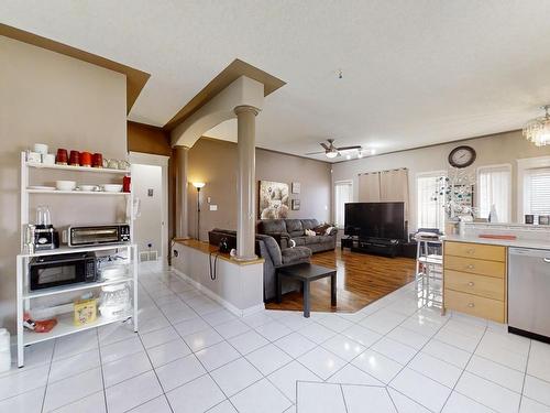 2823 34A Avenue, Edmonton, AB - Indoor Photo Showing Kitchen