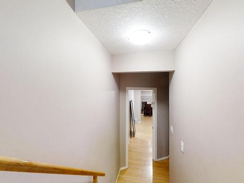 2823 34A Avenue, Edmonton, AB - Indoor Photo Showing Other Room