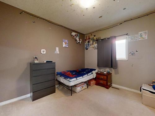 2823 34A Avenue, Edmonton, AB - Indoor Photo Showing Bedroom