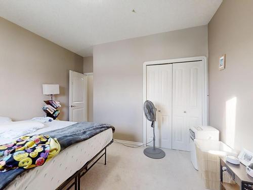 2823 34A Avenue, Edmonton, AB - Indoor Photo Showing Bedroom