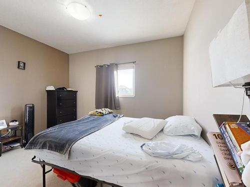 2823 34A Avenue, Edmonton, AB - Indoor Photo Showing Bedroom