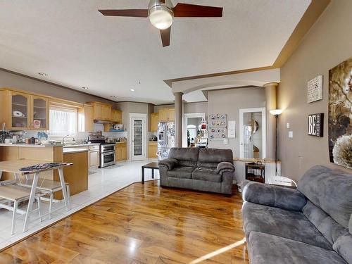 2823 34A Avenue, Edmonton, AB - Indoor Photo Showing Living Room