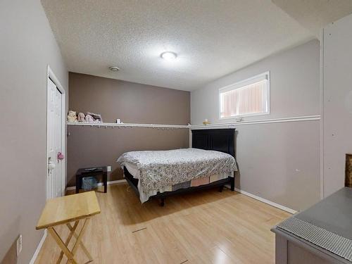 2823 34A Avenue, Edmonton, AB - Indoor Photo Showing Bedroom